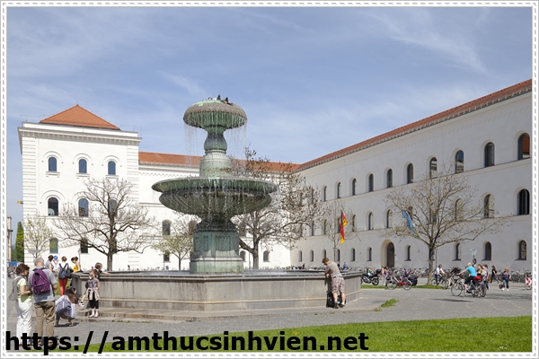 Truong dai hoc Stuttgart tại Đức