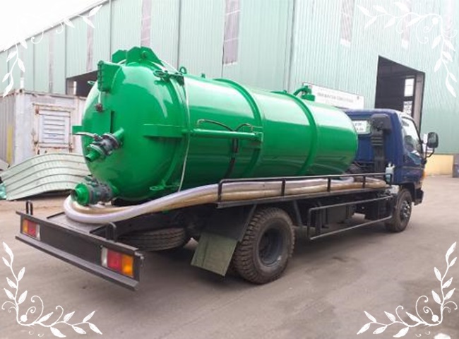 cho thu&ecirc; xe bồn vận chuyển b&ugrave;n vi sinh